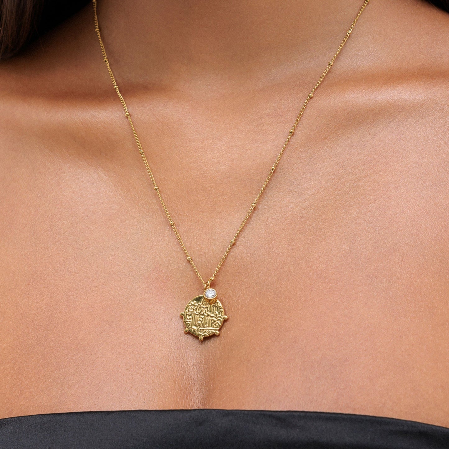 Griechische Medaillon-Halskette „Athena“