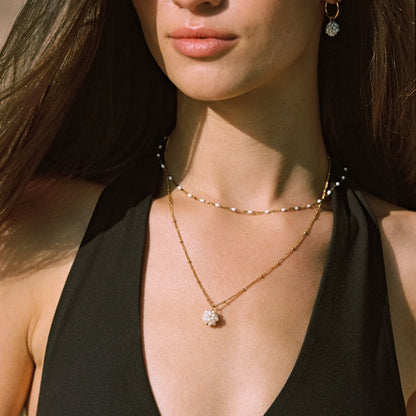 Weißer zierlicher Choker